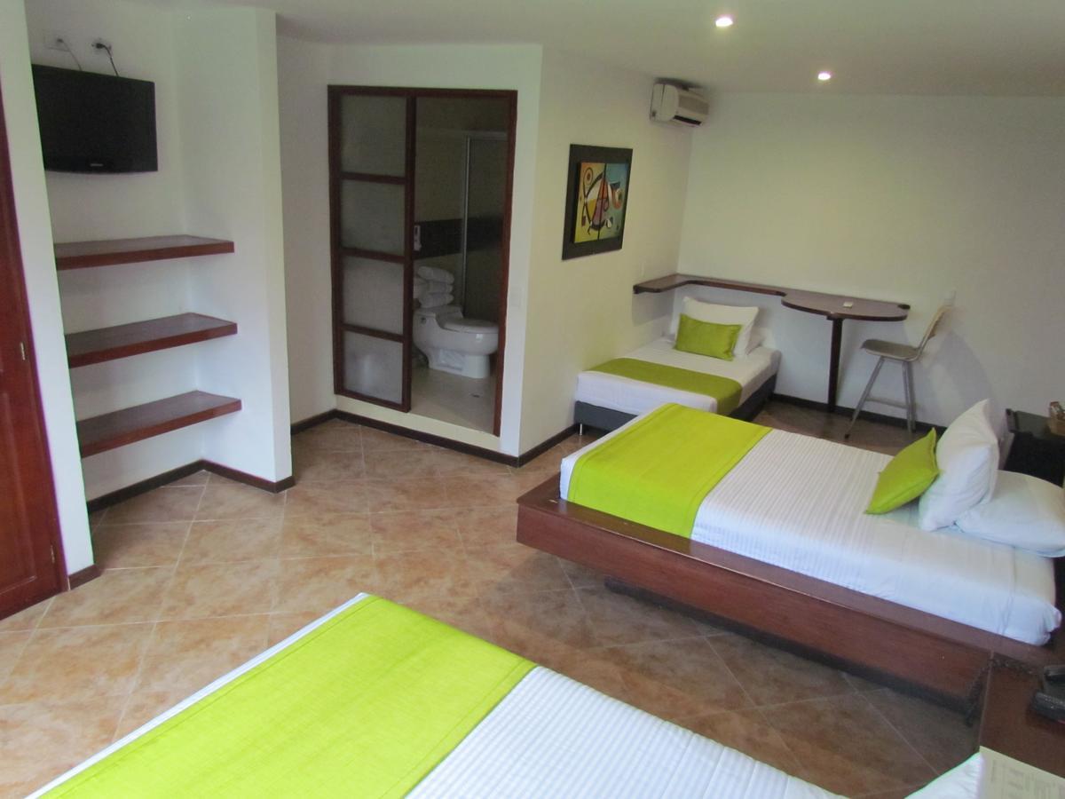 Hotel Plaza Mayor Medellín Extérieur photo