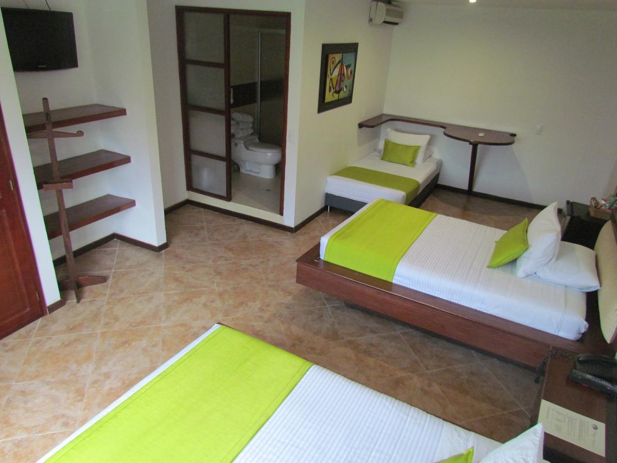 Hotel Plaza Mayor Medellín Extérieur photo