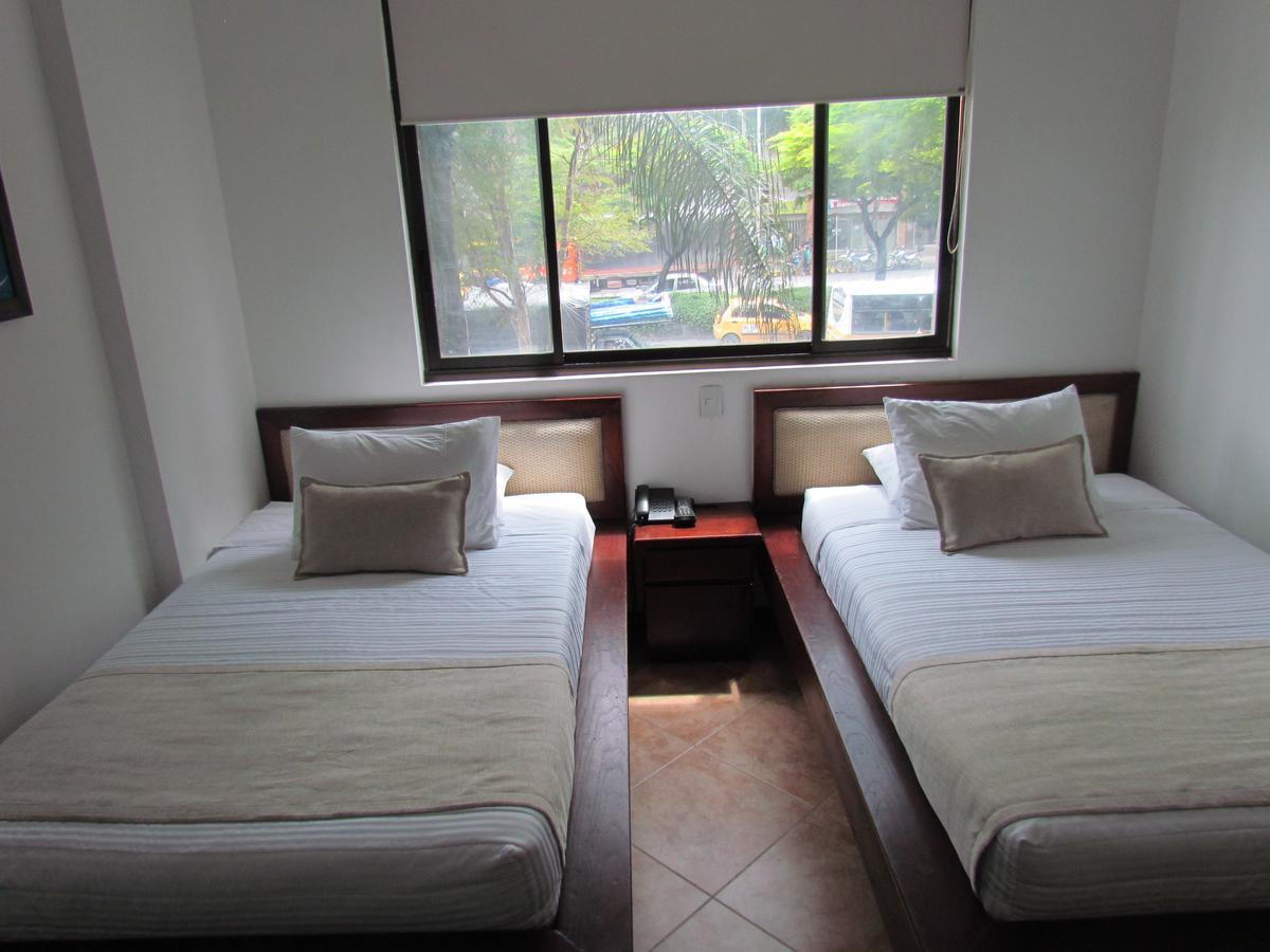 Hotel Plaza Mayor Medellín Extérieur photo